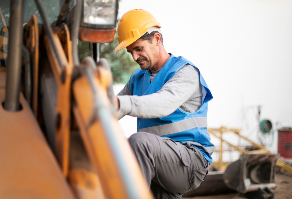En plus de la location et vente engins TP , nous vous proposons notre service de maintenance !
